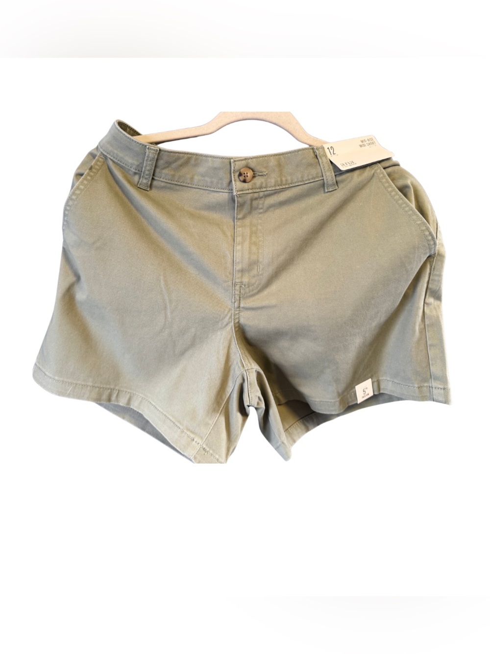 Classic Women’s Chino Shorts in Olive Green